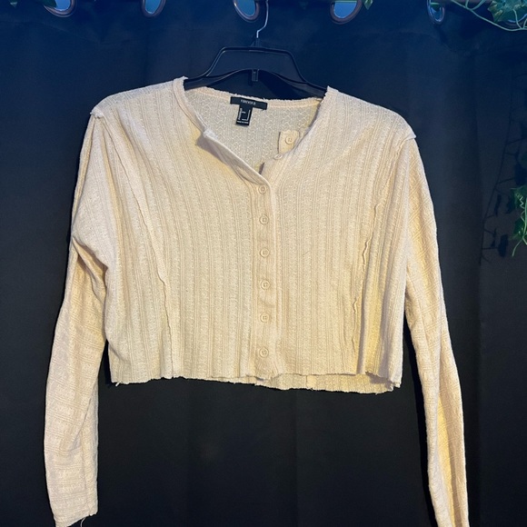 FOREVER 21 CROP FULL BUTTON SWEATER - Picture 1 of 3